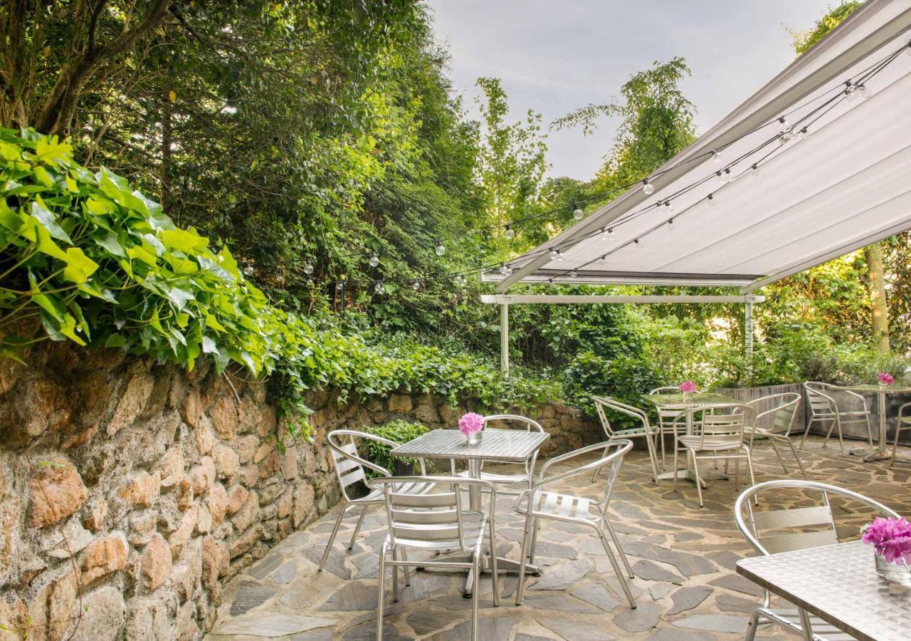 Oakhurst Inn At The University Charlottesville Exterior photo