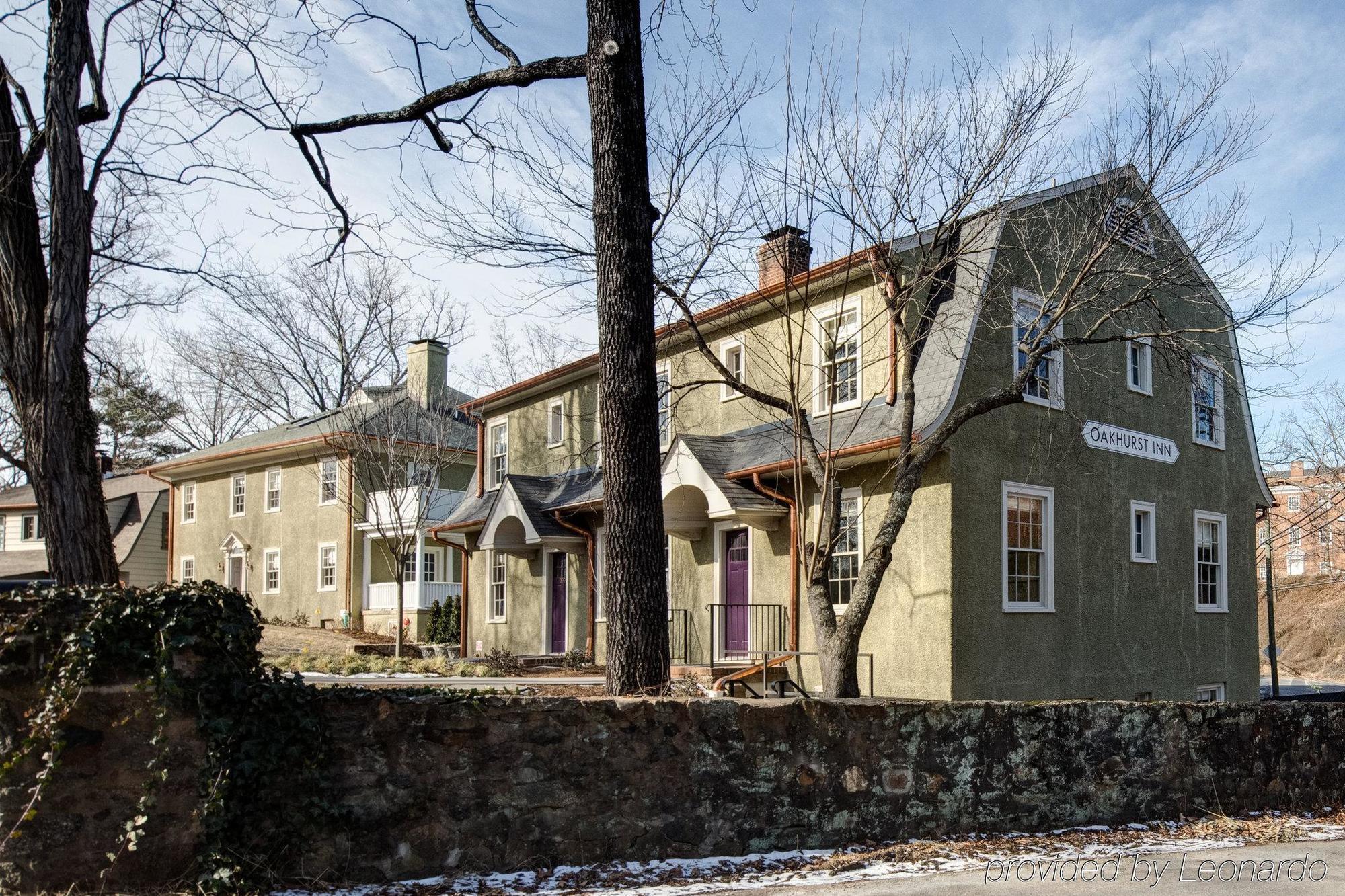 Oakhurst Inn At The University Charlottesville Exterior photo